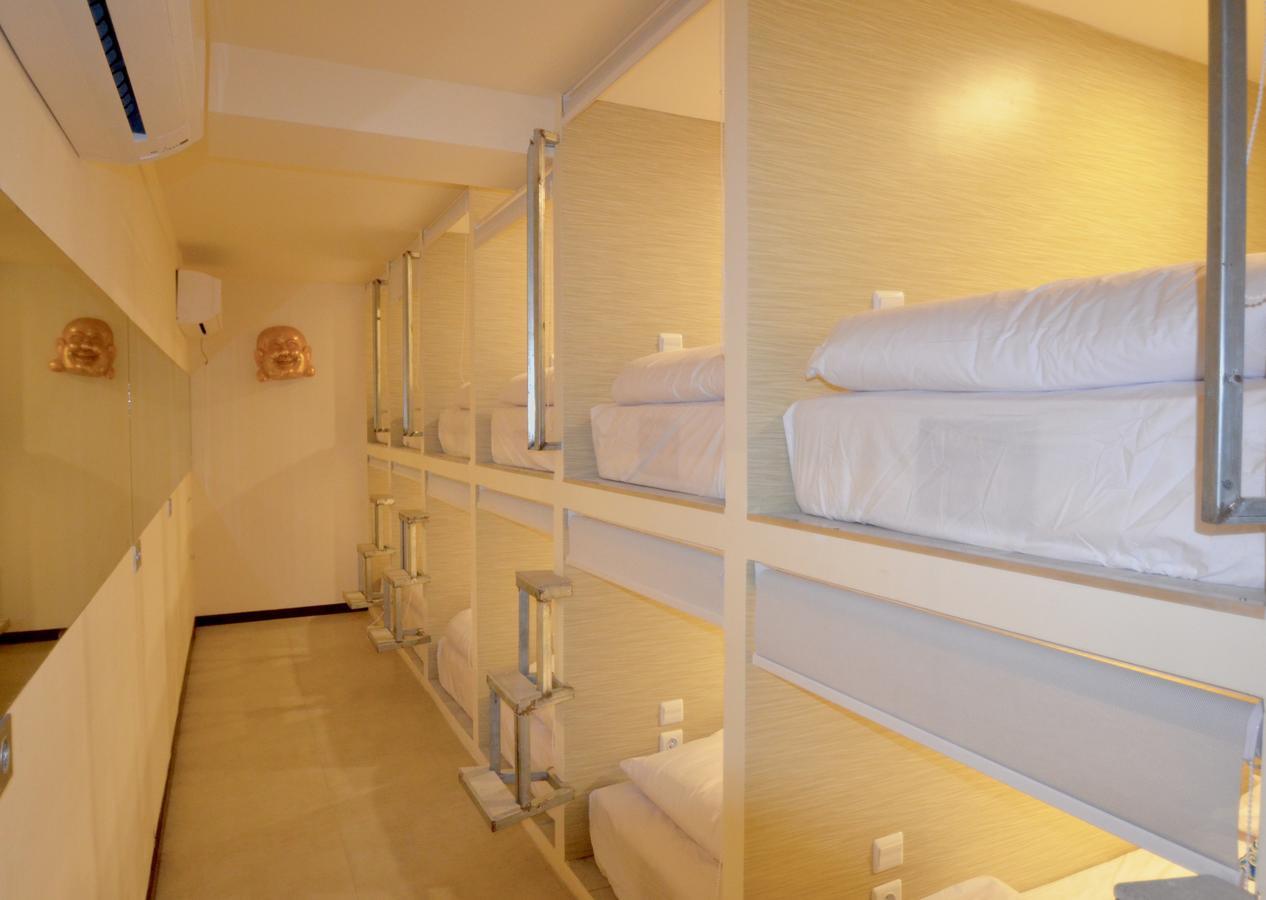 Karisa Pods Hostel Seminyak  Luaran gambar